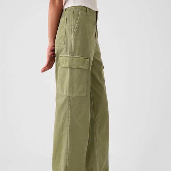 Gap Loose Khaki Cargo NWT - Picture 1 of 5